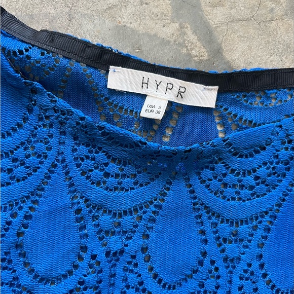💙 Detailed Lace-like Blue Short Sleeve Knit Tee - Picture 2 of 6